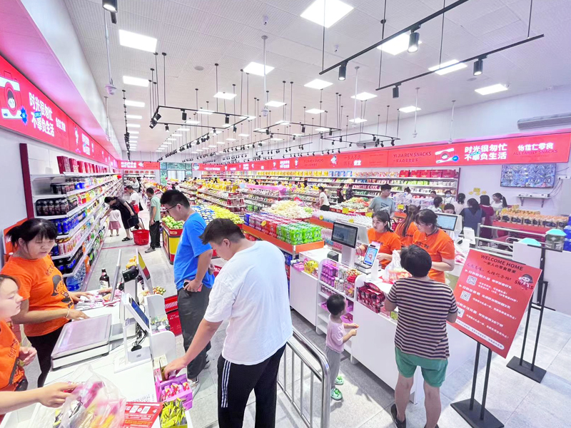 休閑進口零食店為什么這么受年輕人歡迎？